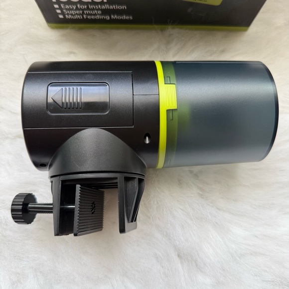 Torlam Automatic Smart Fish Feeder - Black and Green - Picture 5 of 11